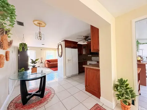 1014 SE 4th Court Deerfield Beach FL 33441