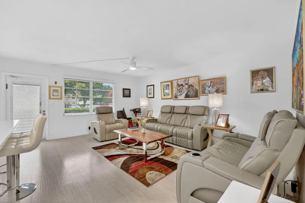 1025 Ventnor Deerfield Beach FL 33442