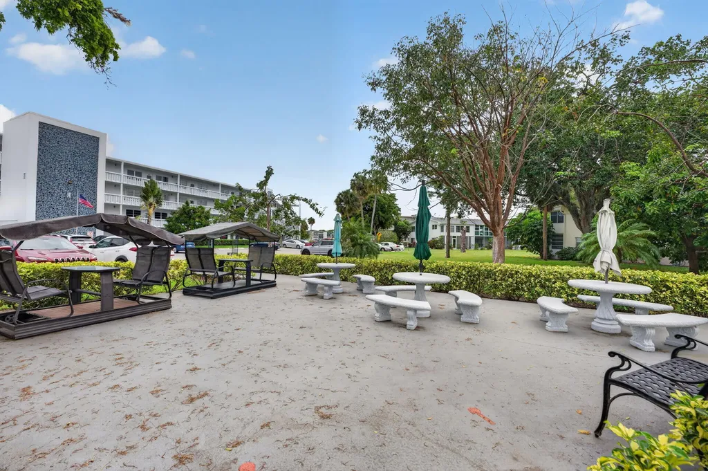 1025 Ventnor Deerfield Beach FL 33442