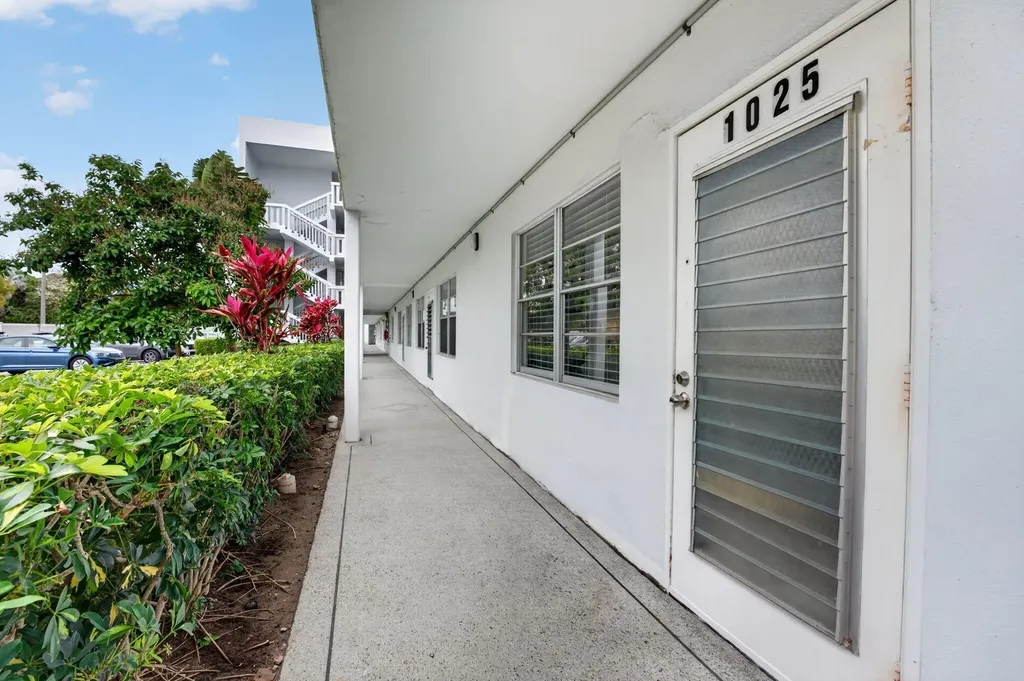 1025 Ventnor Deerfield Beach FL 33442