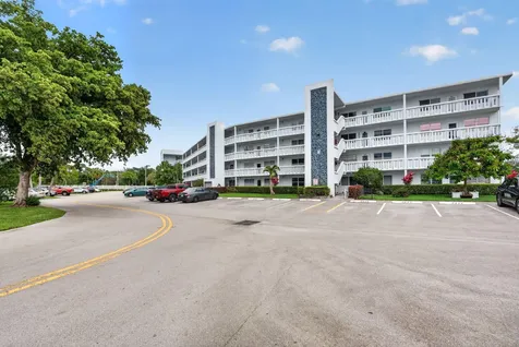 1025 Ventnor Deerfield Beach FL 33442