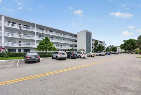 1025 Ventnor Deerfield Beach FL 33442