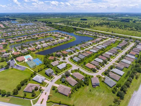 660 Tangelo Circle SW Vero Beach FL 32968
