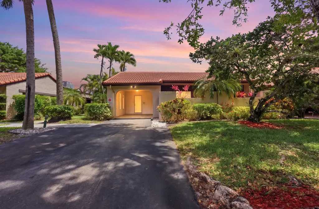 9258 Vista Del Lago Boca Raton FL 33428