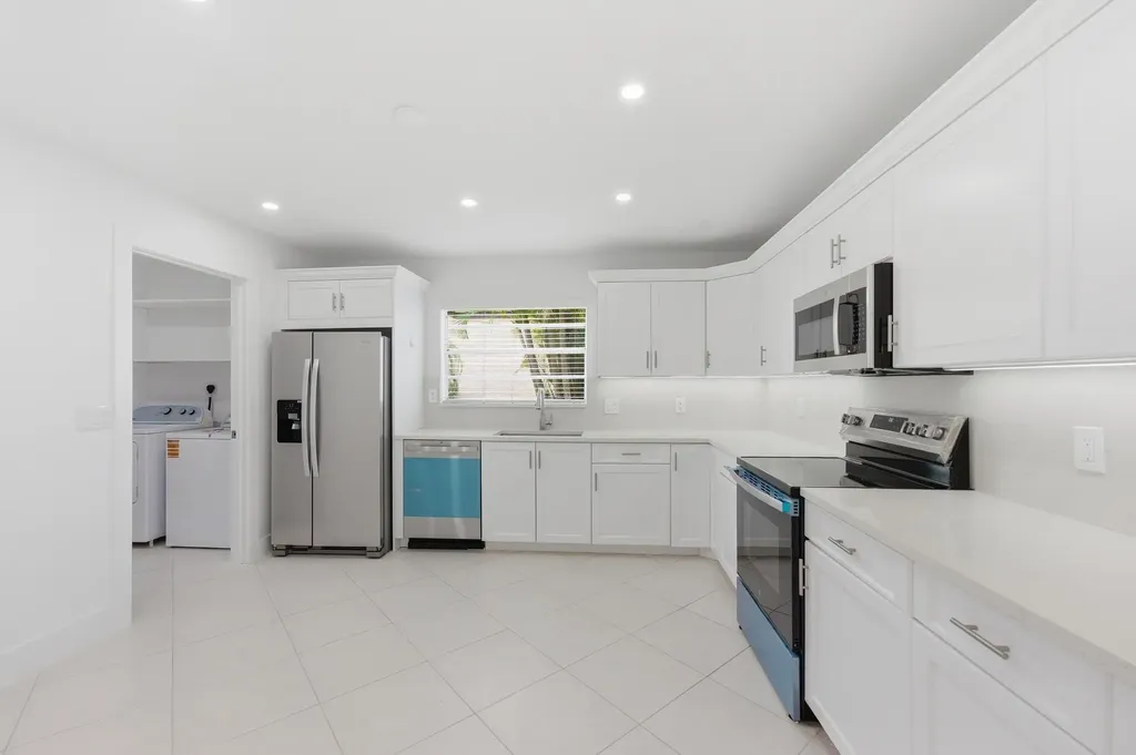 9258 Vista Del Lago Boca Raton FL 33428