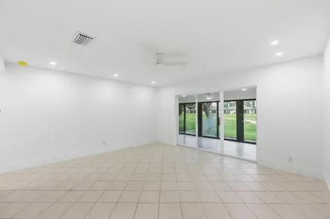 9258 Vista Del Lago Boca Raton FL 33428