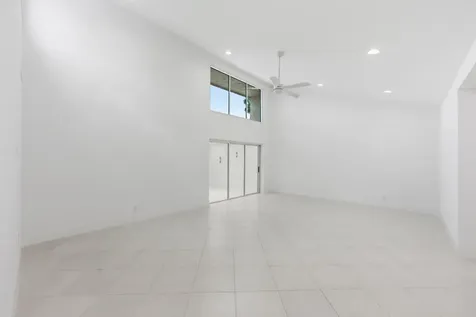 9258 Vista Del Lago Boca Raton FL 33428