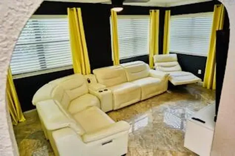 2611 NW 27th Street Oakland Park FL 33311