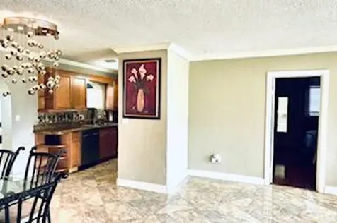 2611 NW 27th Street Oakland Park FL 33311