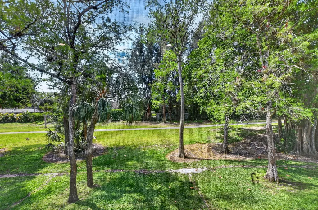 9272 Vista Del Lago Boca Raton FL 33428