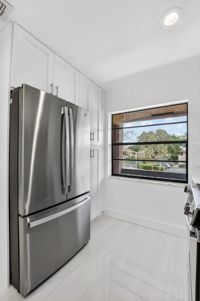 9272 Vista Del Lago Boca Raton FL 33428