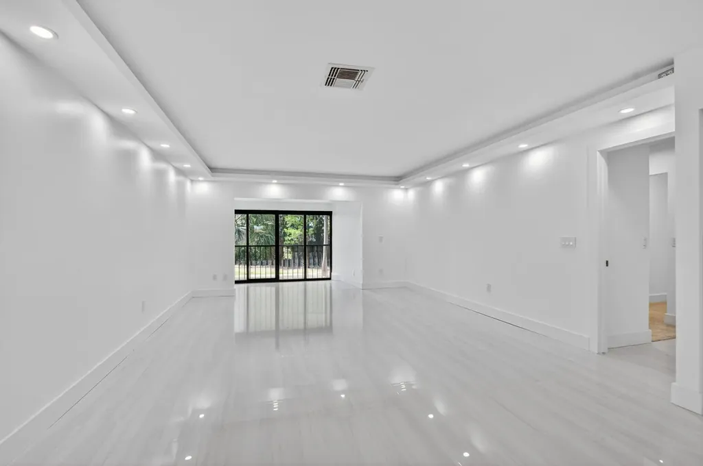 9272 Vista Del Lago Boca Raton FL 33428