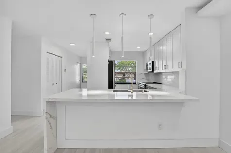 9272 Vista Del Lago Boca Raton FL 33428