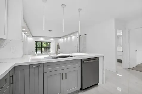 9272 Vista Del Lago Boca Raton FL 33428