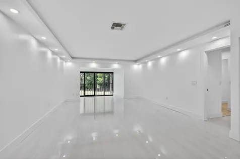 9272 Vista Del Lago Boca Raton FL 33428