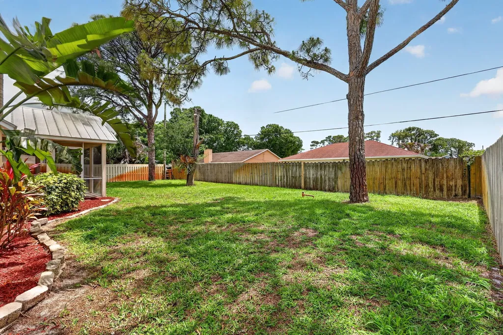 2534 SW Grotto Circle Port St Lucie FL 34953