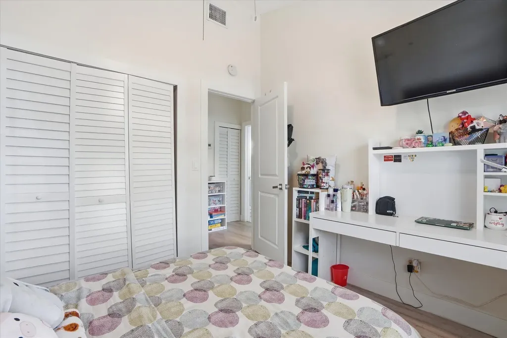 3414 Freedom Drive Hollywood FL 33021