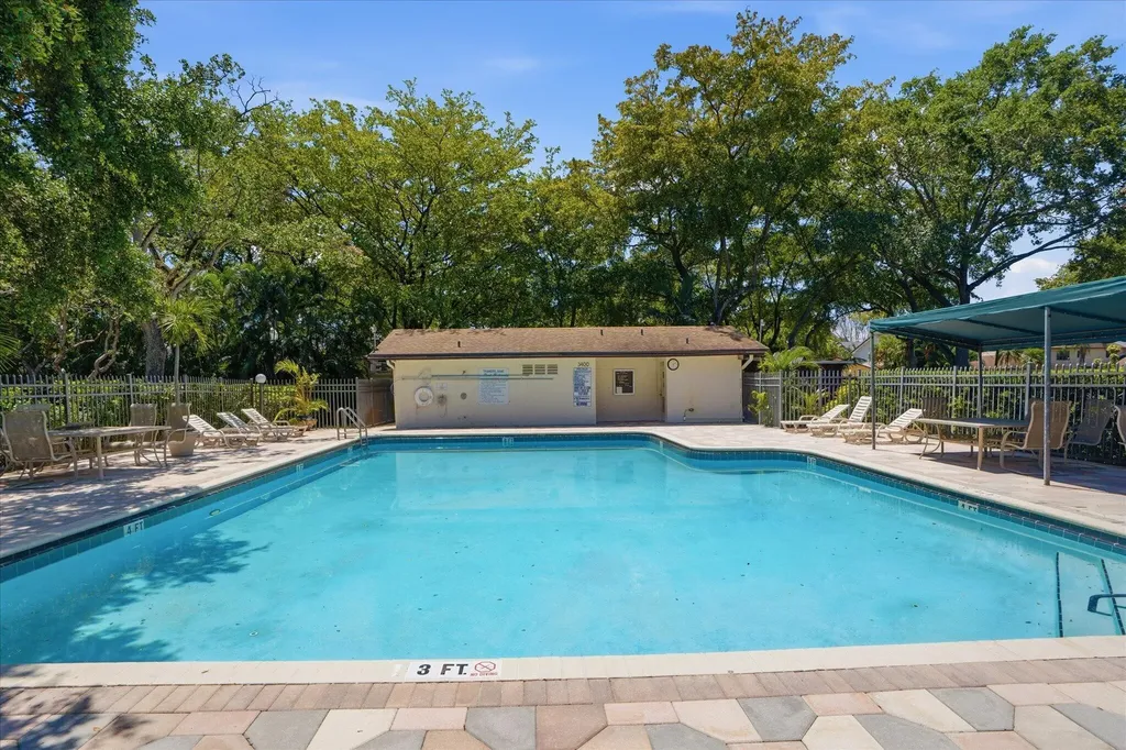 3414 Freedom Drive Hollywood FL 33021