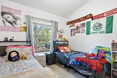 3414 Freedom Drive Hollywood FL 33021