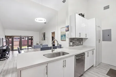 3414 Freedom Drive Hollywood FL 33021