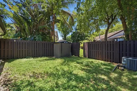 3414 Freedom Drive Hollywood FL 33021