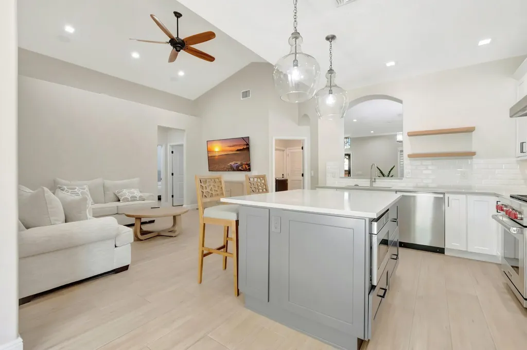 1050 Delray Lakes Drive Delray Beach FL 33444