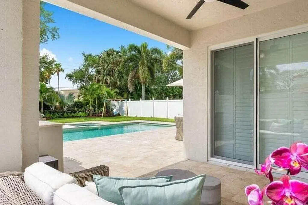 1050 Delray Lakes Drive Delray Beach FL 33444