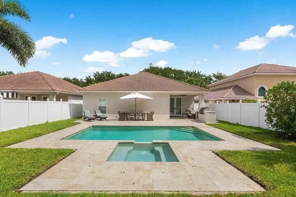 1050 Delray Lakes Drive Delray Beach FL 33444