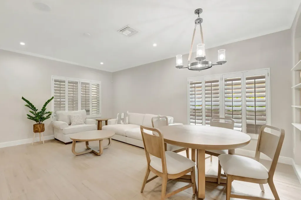 1050 Delray Lakes Drive Delray Beach FL 33444