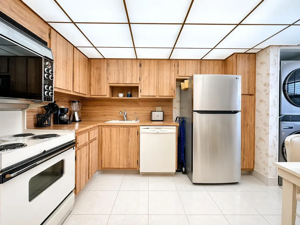 4015 W Palm Aire Drive Pompano Beach FL 33069