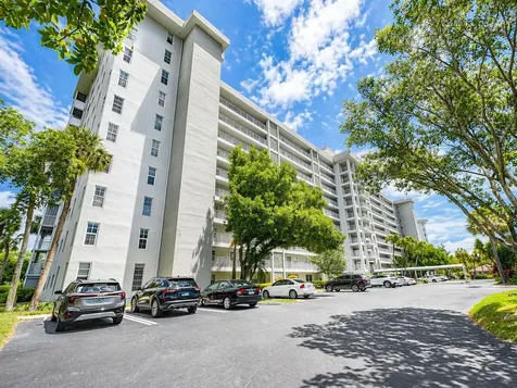4015 W Palm Aire Drive Pompano Beach FL 33069