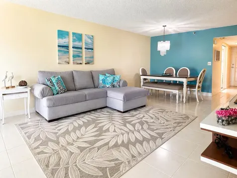 4015 W Palm Aire Drive Pompano Beach FL 33069