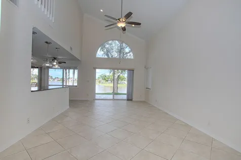 19921 NW 4th Street Pembroke Pines FL 33029