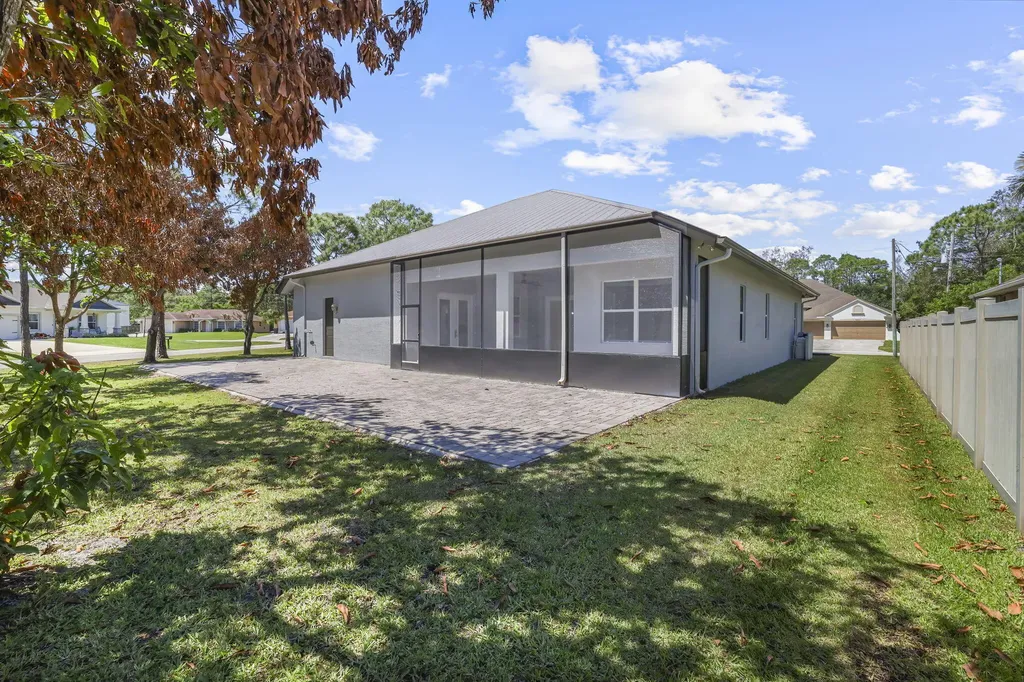 5445 NW Briscoe Drive Port St Lucie FL 34986