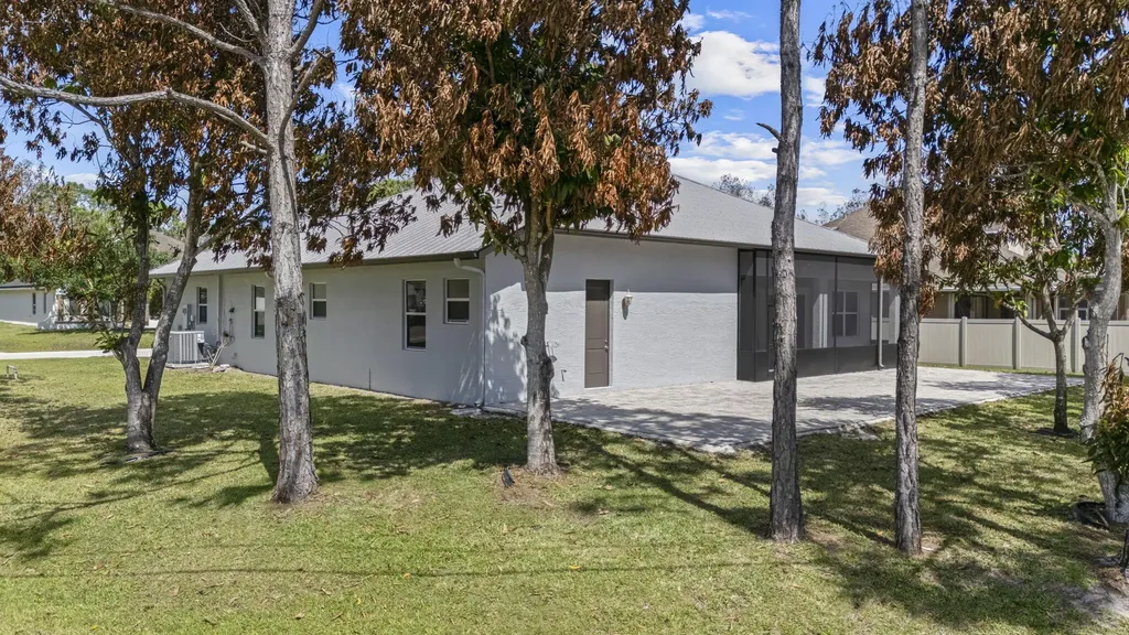 5445 NW Briscoe Drive Port St Lucie FL 34986