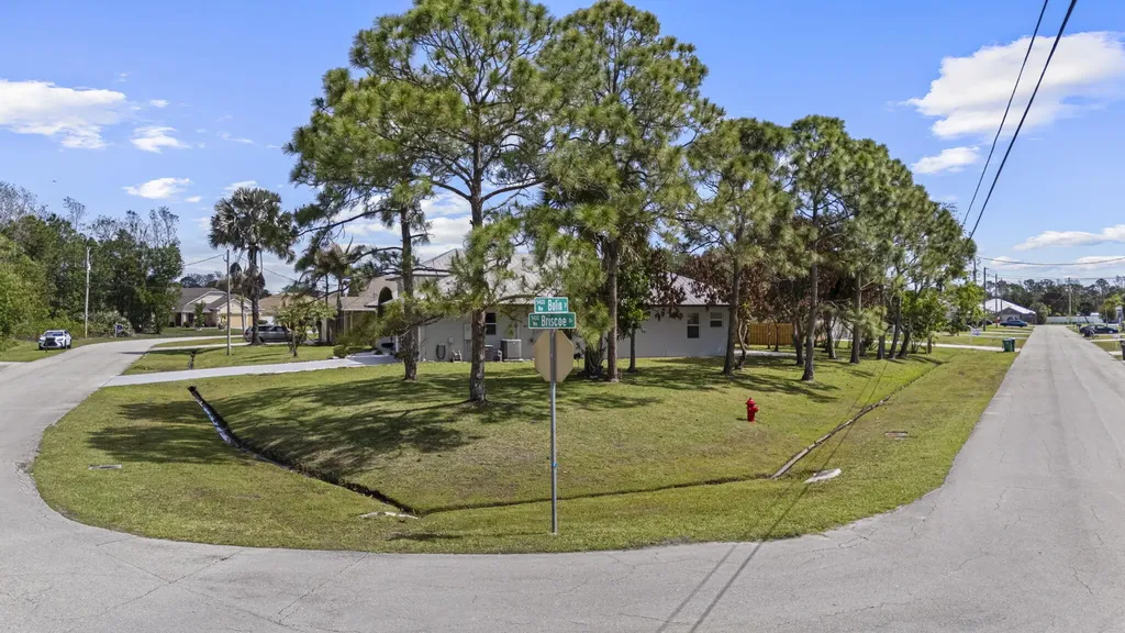5445 NW Briscoe Drive Port St Lucie FL 34986