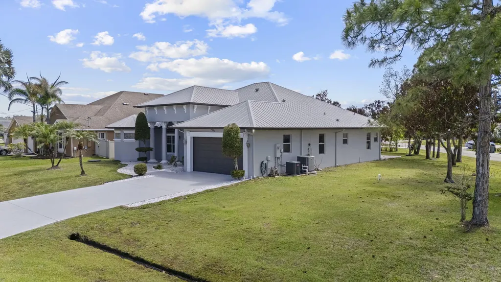 5445 NW Briscoe Drive Port St Lucie FL 34986