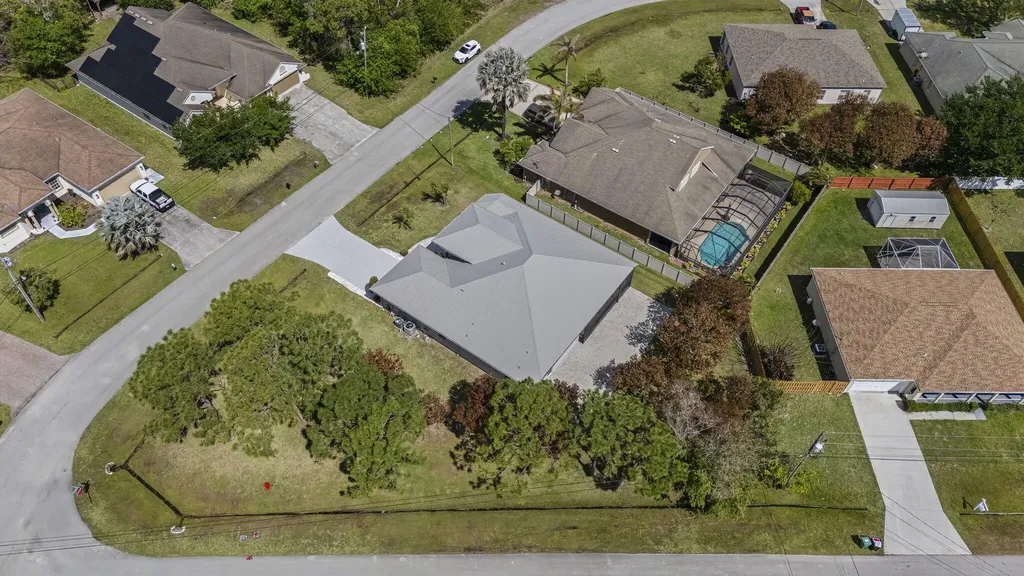 5445 NW Briscoe Drive Port St Lucie FL 34986
