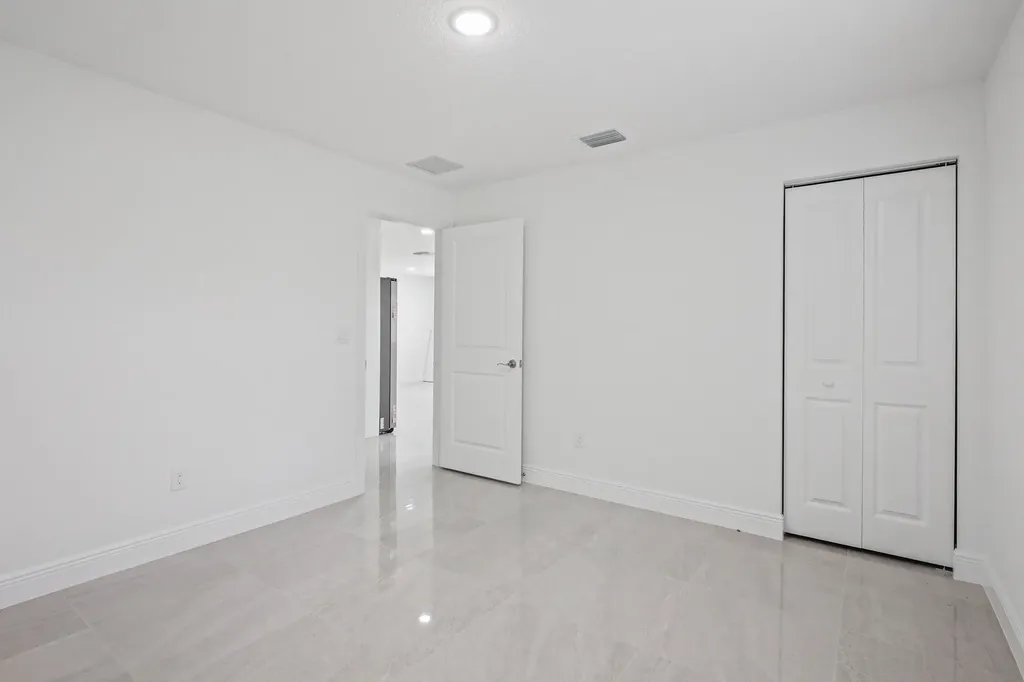 4595 Old Military Trail West Palm Beach FL 33417