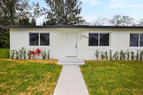 4595 Old Military Trail West Palm Beach FL 33417
