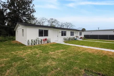 4595 Old Military Trail West Palm Beach FL 33417