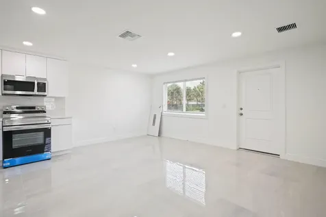 4595 Old Military Trail West Palm Beach FL 33417