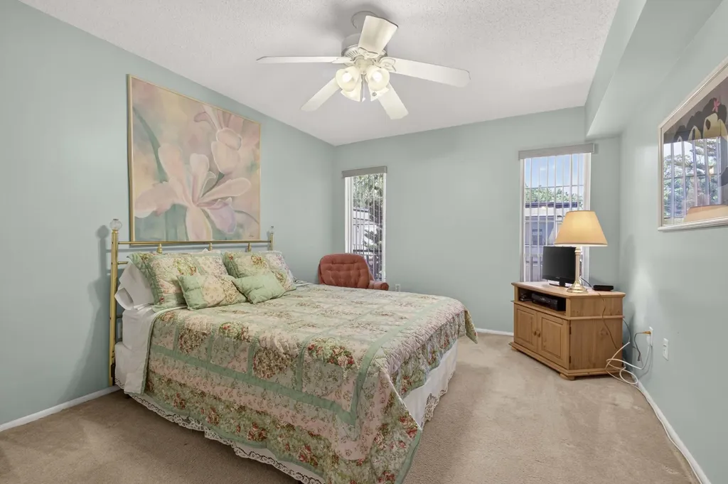 3 Greenway Village N Royal Palm Beach FL 33411
