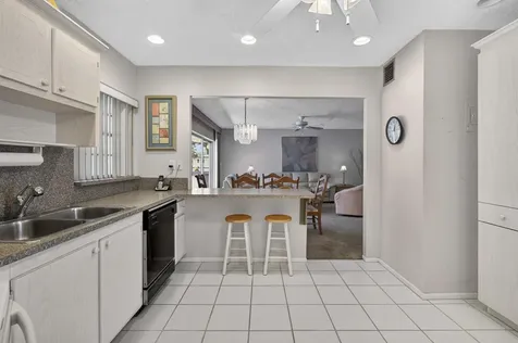 3 Greenway Village N Royal Palm Beach FL 33411