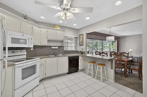 3 Greenway Village N Royal Palm Beach FL 33411