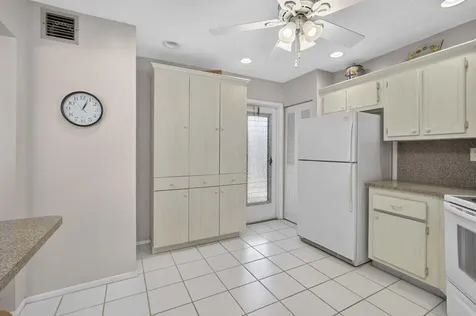 3 Greenway Village N Royal Palm Beach FL 33411
