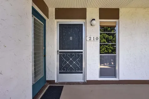 3 Greenway Village N Royal Palm Beach FL 33411