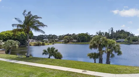 3 Greenway Village N Royal Palm Beach FL 33411