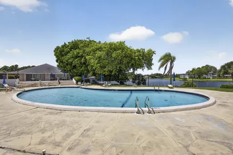 3 Greenway Village N Royal Palm Beach FL 33411