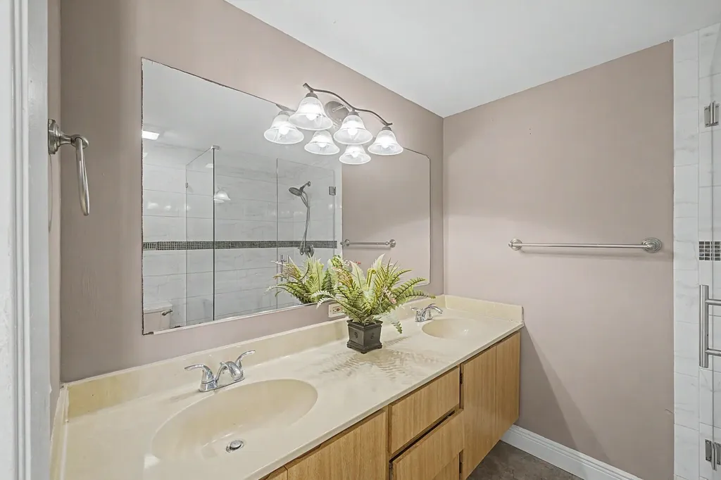 5710 57th Way West Palm Beach FL 33409